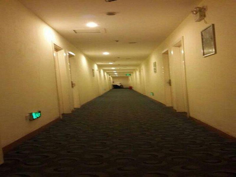 7 Days Inn Shanghai Xujiahui Caobao Road Subway Station Branch Xuhui 外观 照片