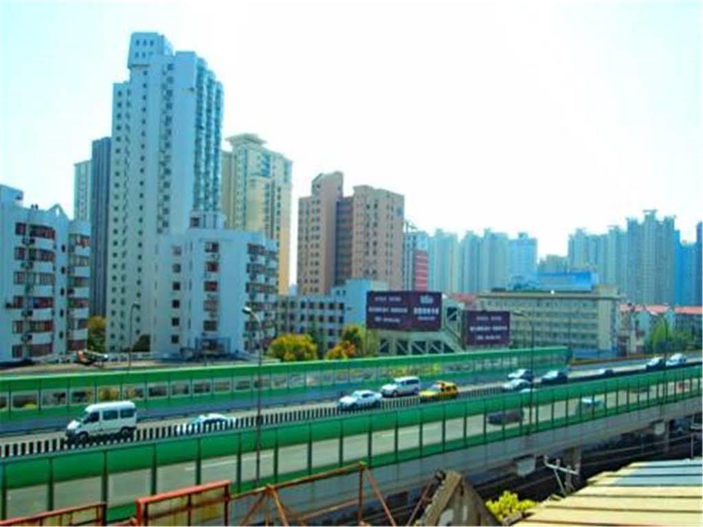 7 Days Inn Shanghai Xujiahui Caobao Road Subway Station Branch Xuhui 外观 照片